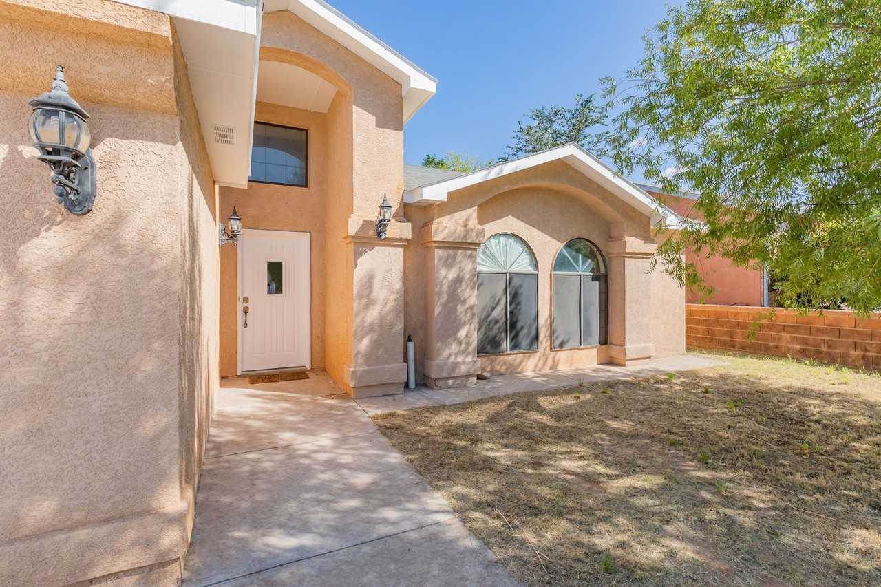 701 Venus Ave - Photo 2 of 30