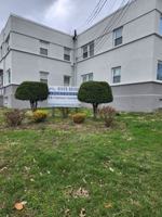 featured image of 955 E Maple St