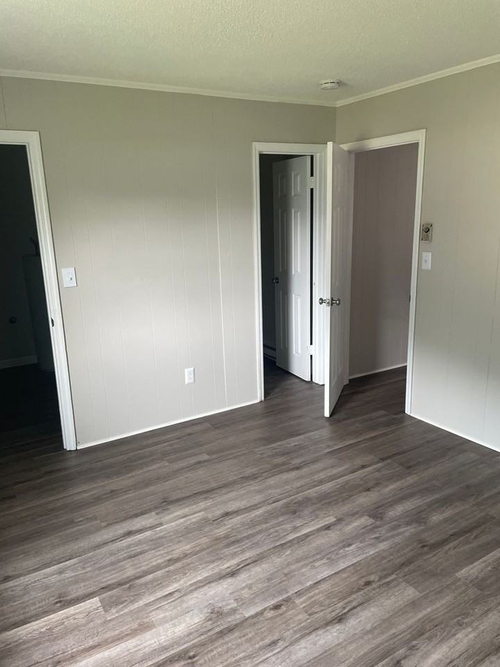 803-807-811 Utah Dr. - Photo 2 of 19