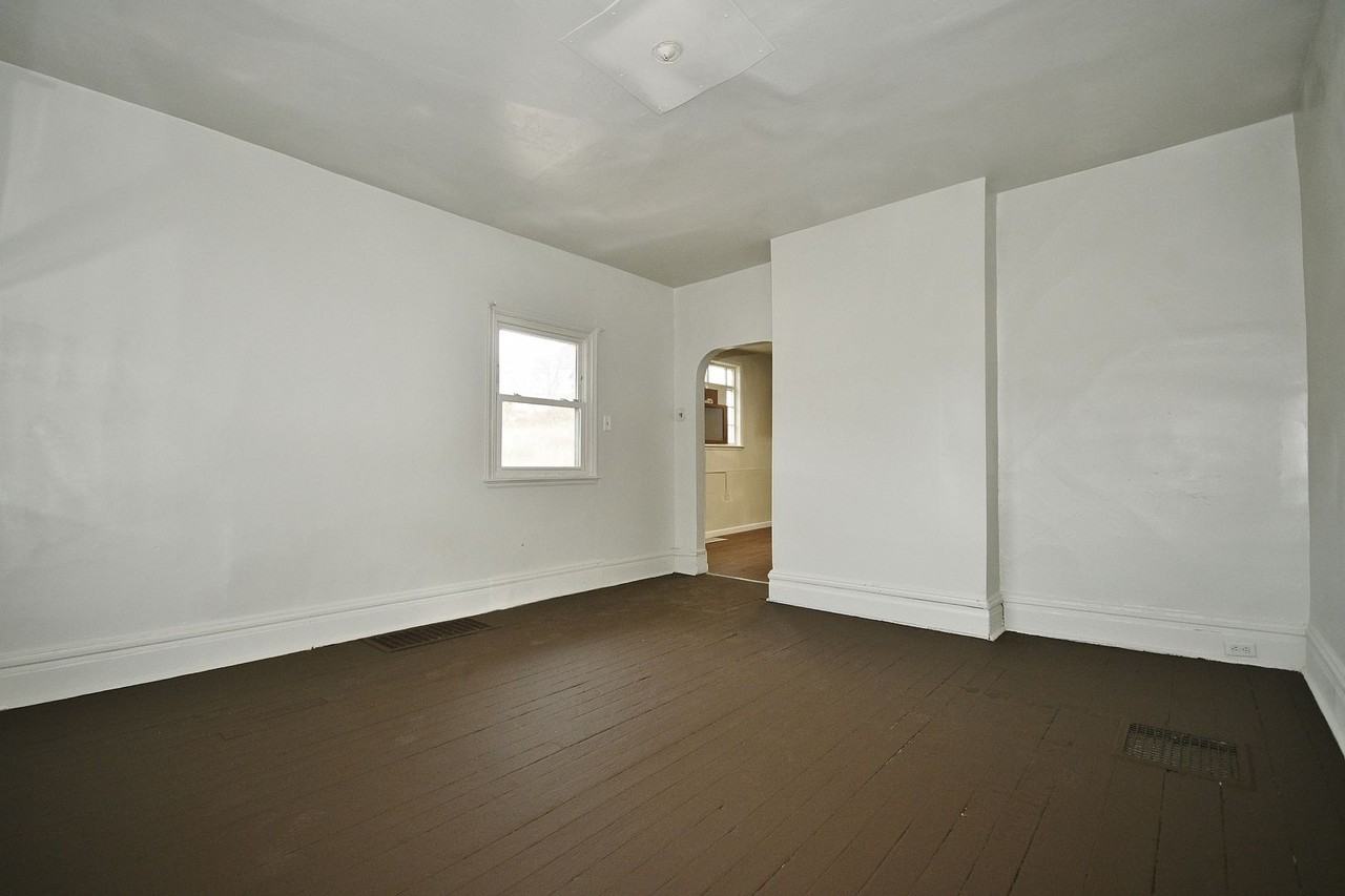1243 Evans Ave - Photo 7 of 28