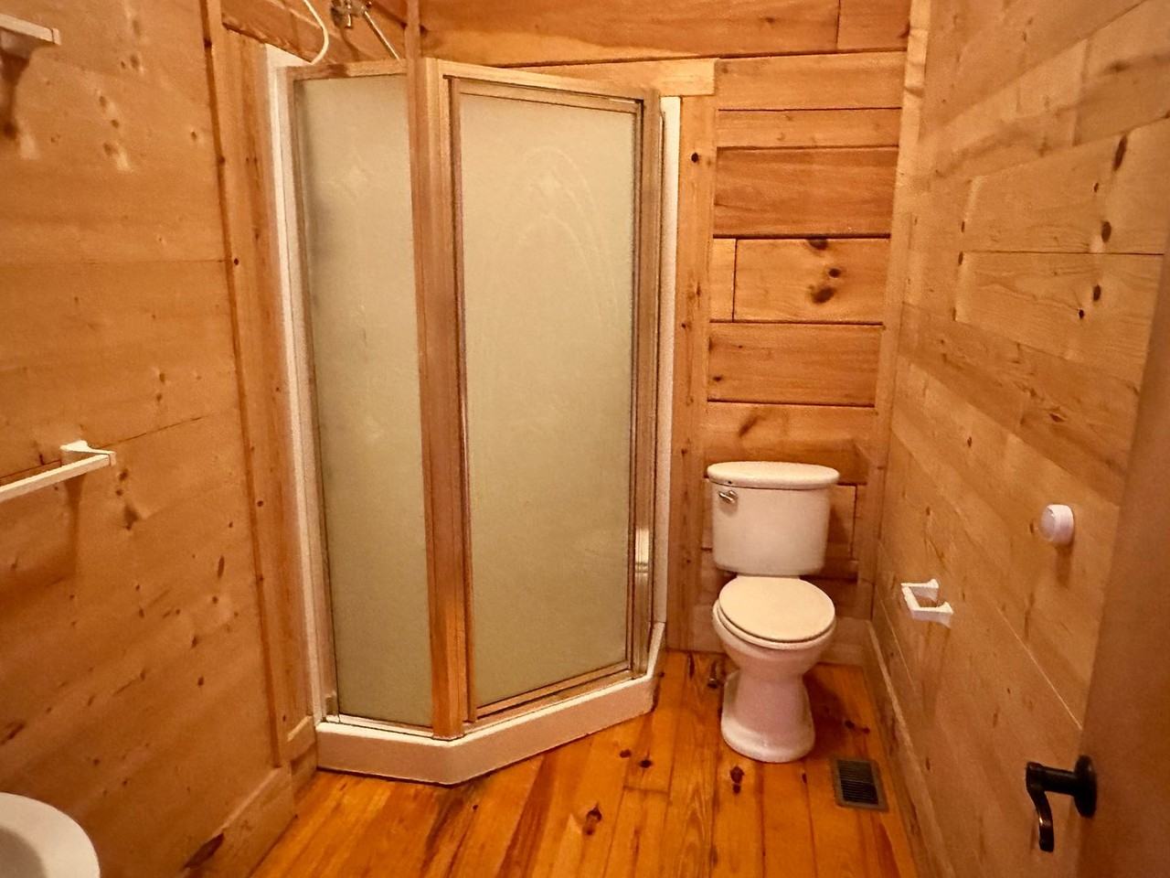 300 Forney Ave - Photo 5 of 11