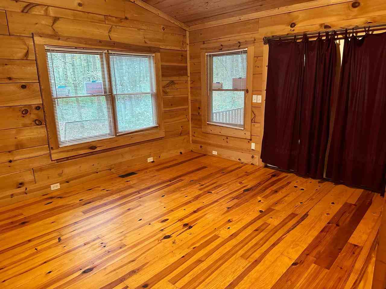 300 Forney Ave - Photo 7 of 11