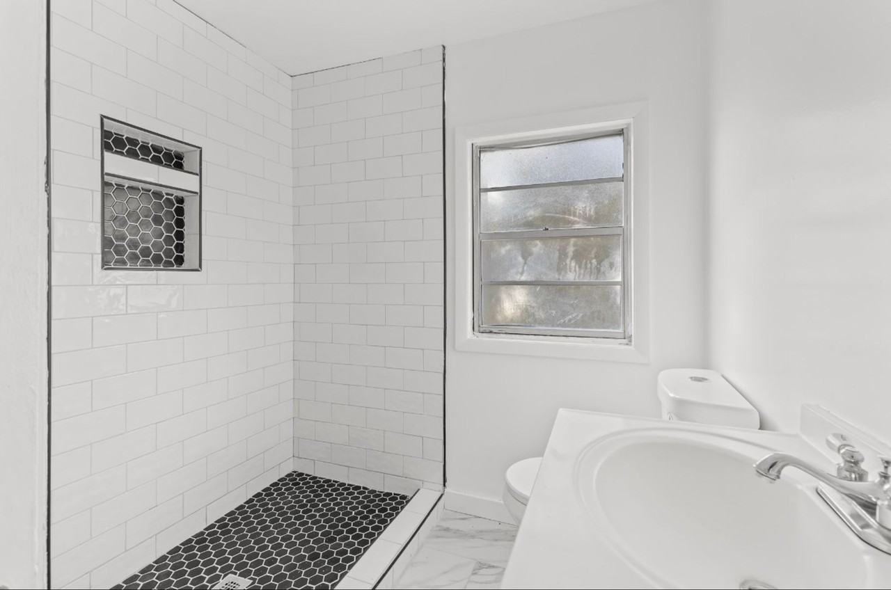 929 Heflin Ave E - Photo 3 of 13