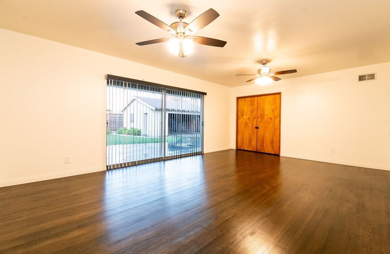 8535 Suva St - Photo 2 of 20