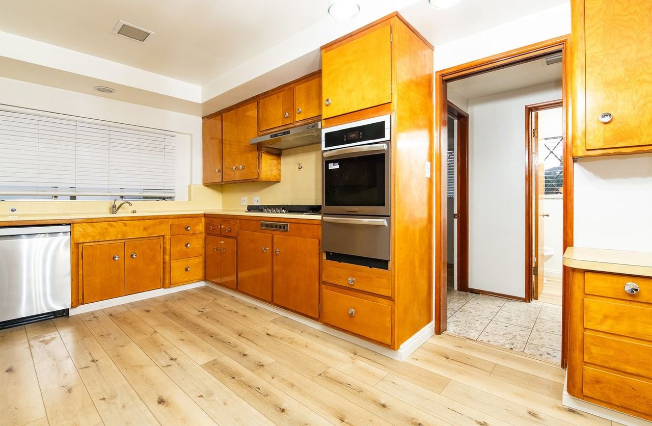 8535 Suva St - Photo 4 of 20