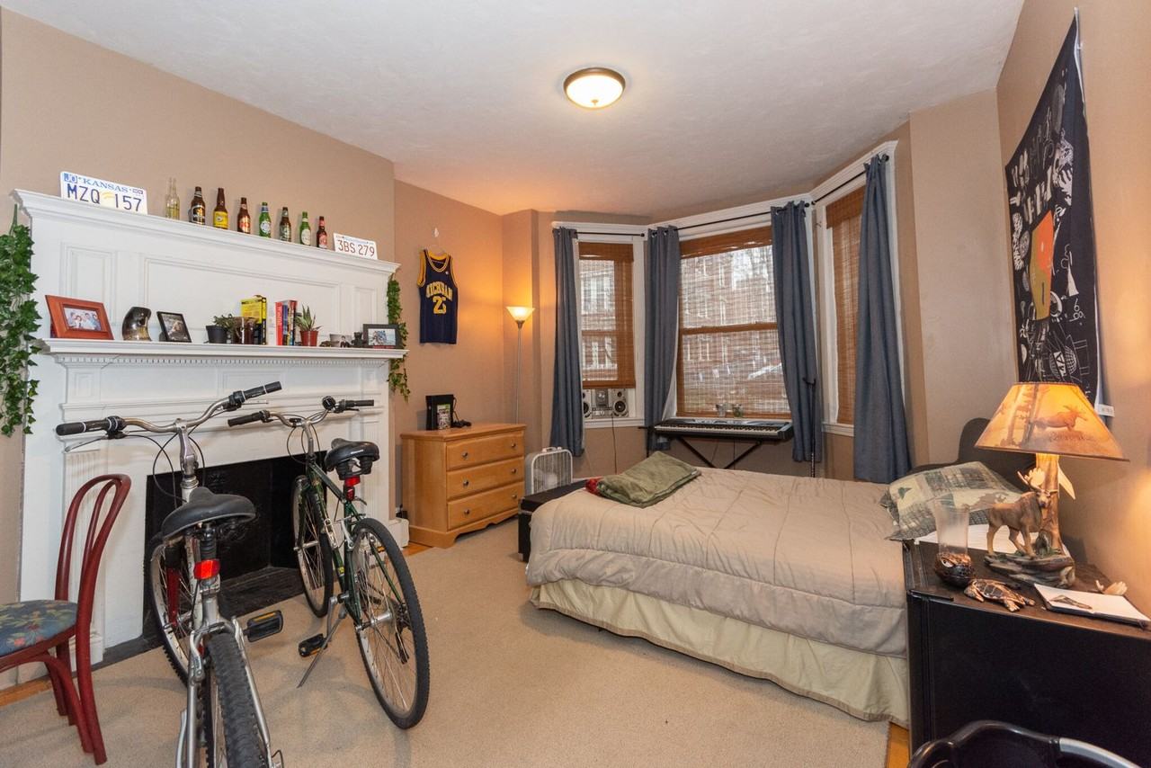 8 Glenville Ave - Photo 6 of 12