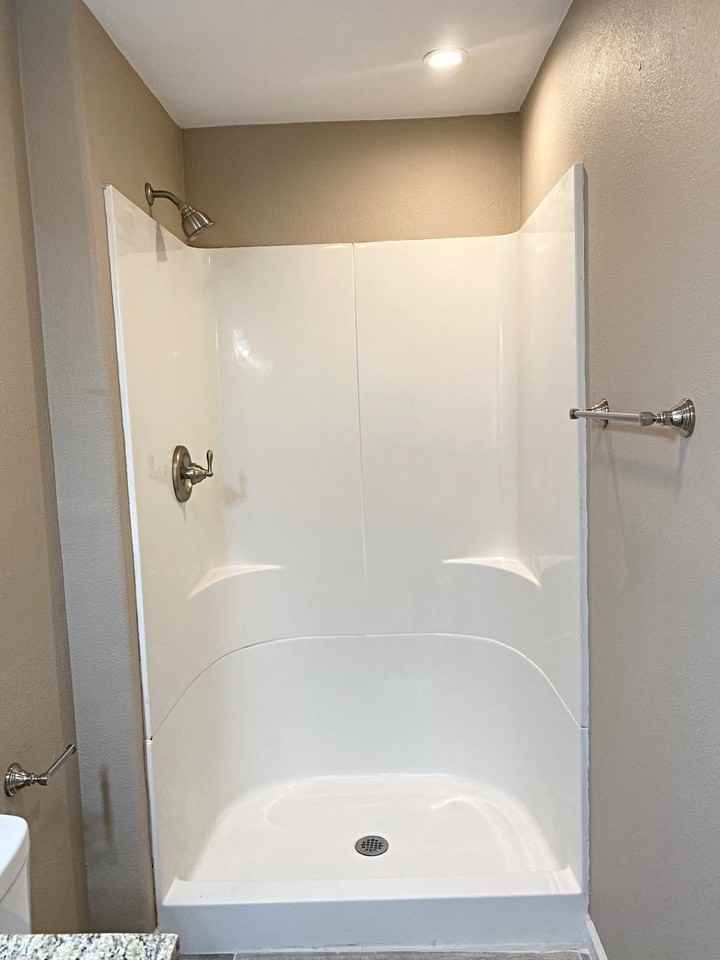 310 Clairmont St - Photo 6 of 11