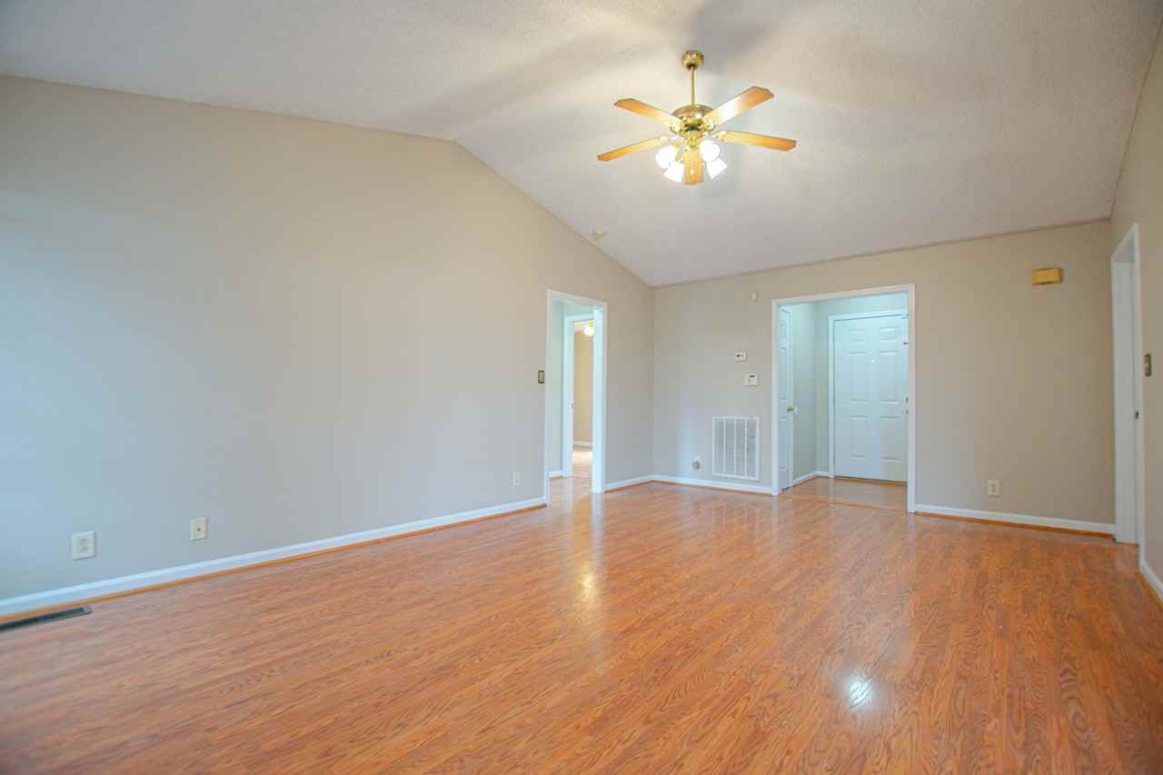 1317 Jared Ray Dr - Photo 4 of 16