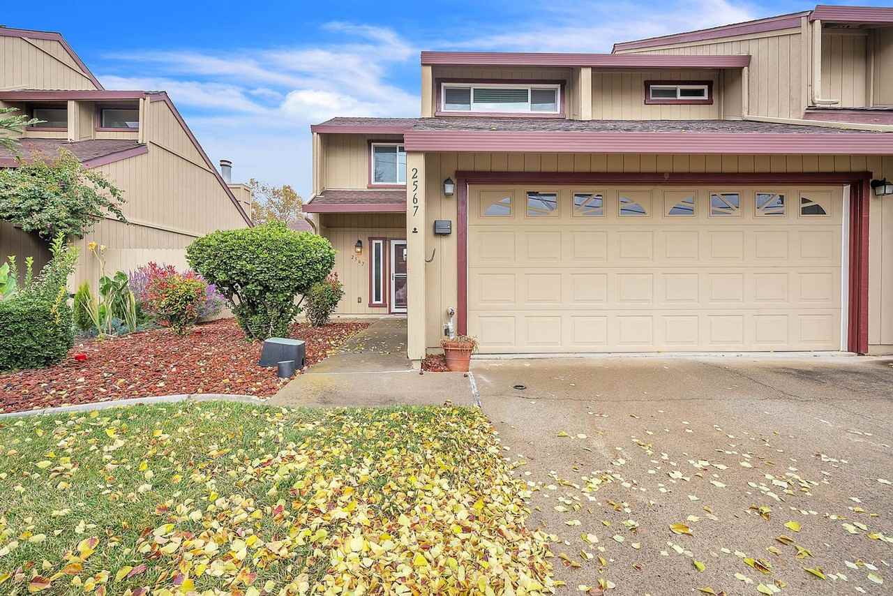 2567 Higgins Rd - Photo 2 of 27