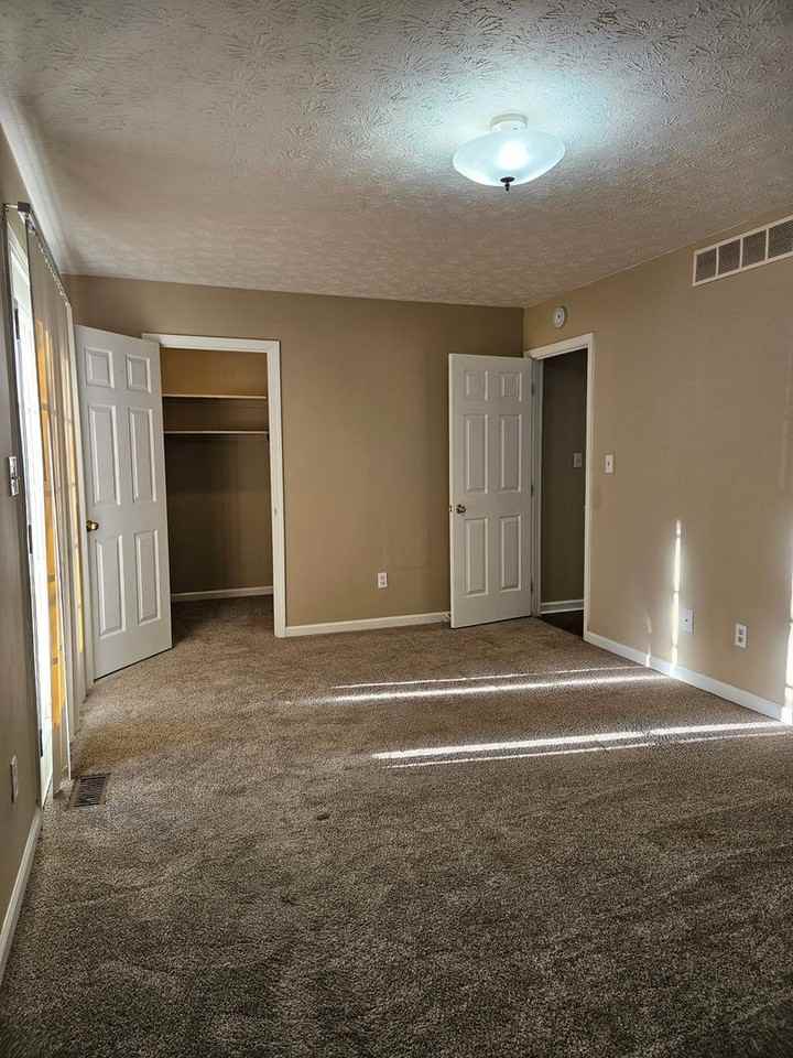 1322 Dale Dr - Photo 4 of 19