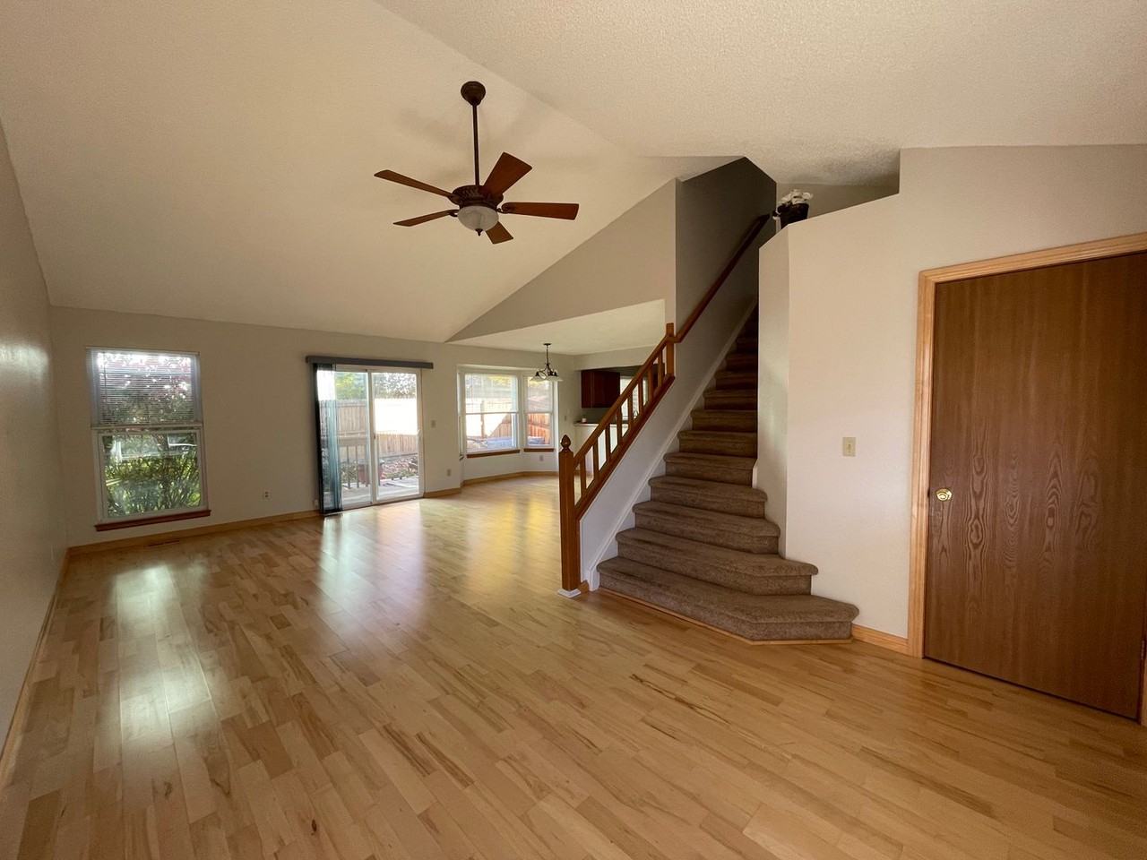 1031 Mercury Dr - Photo 4 of 21