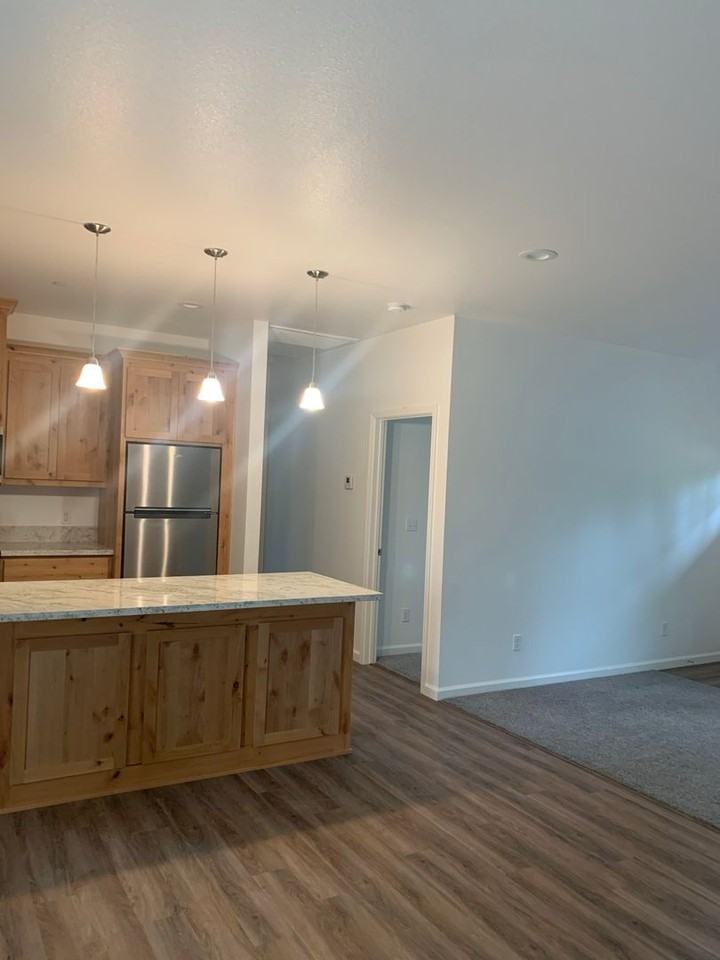 1612 Walnut Ln - Photo 7 of 24