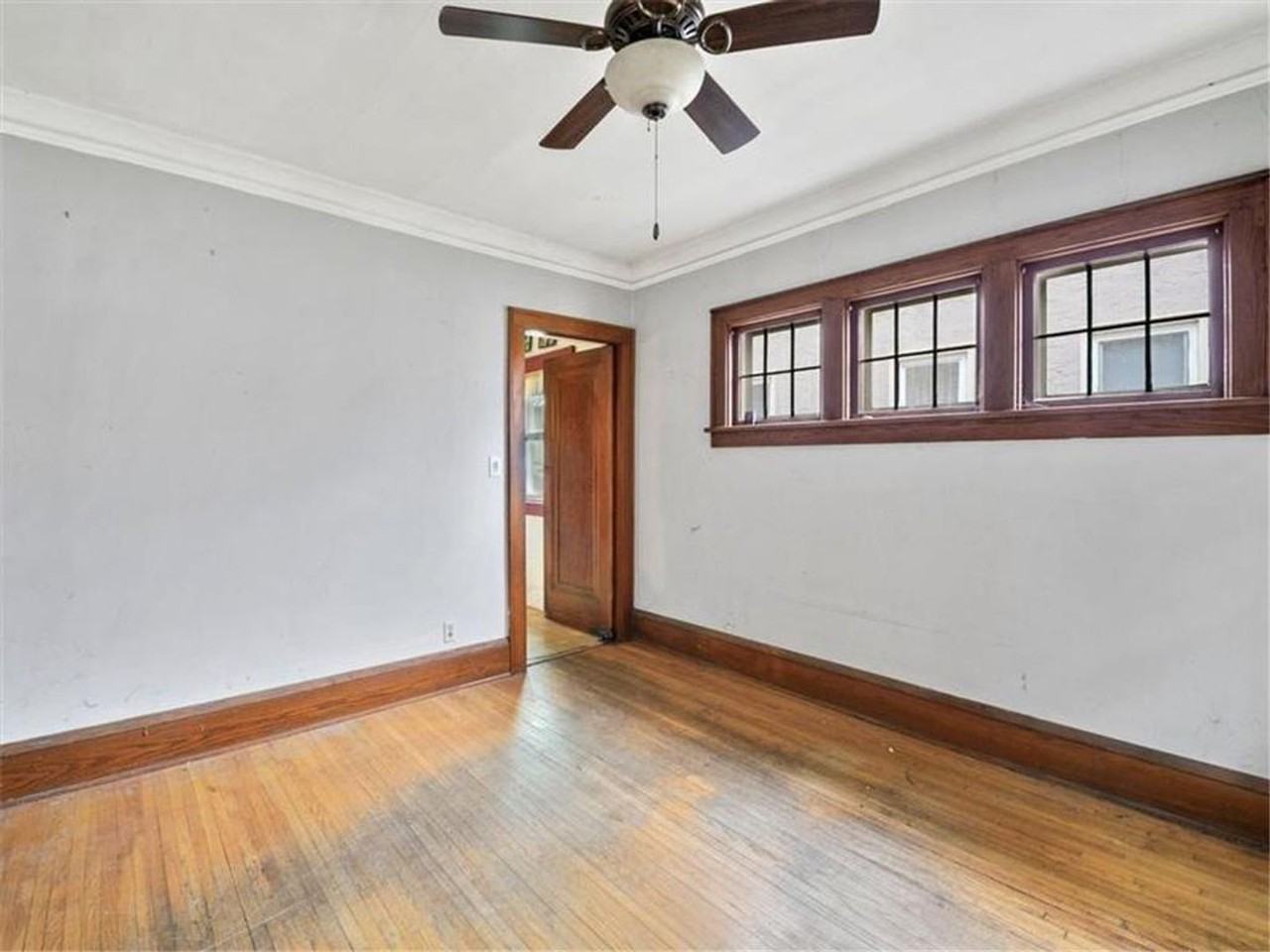 1830 James Ave - Photo 3 of 7