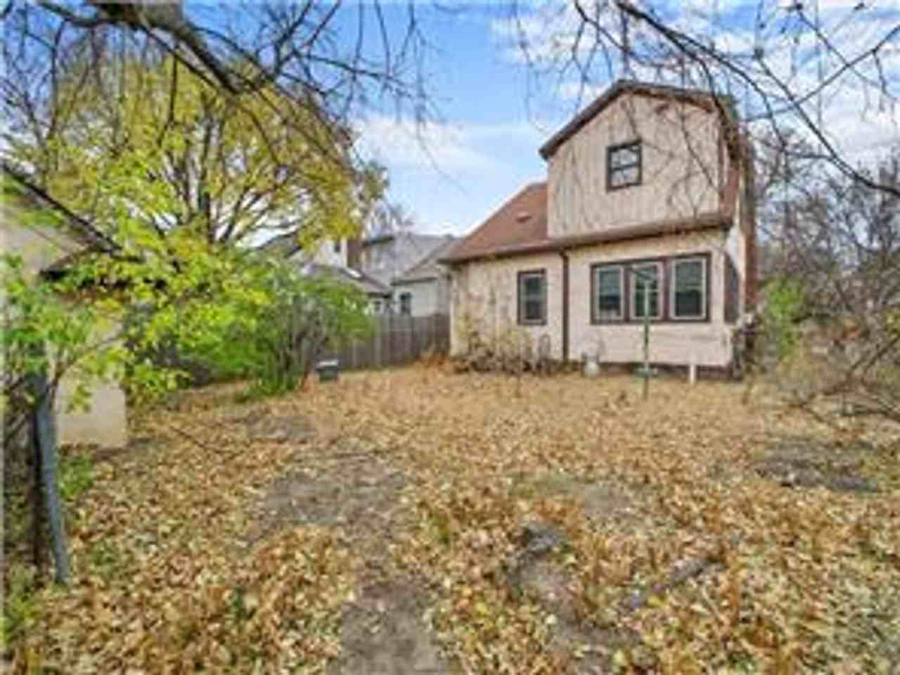 1830 James Ave - Photo 6 of 7