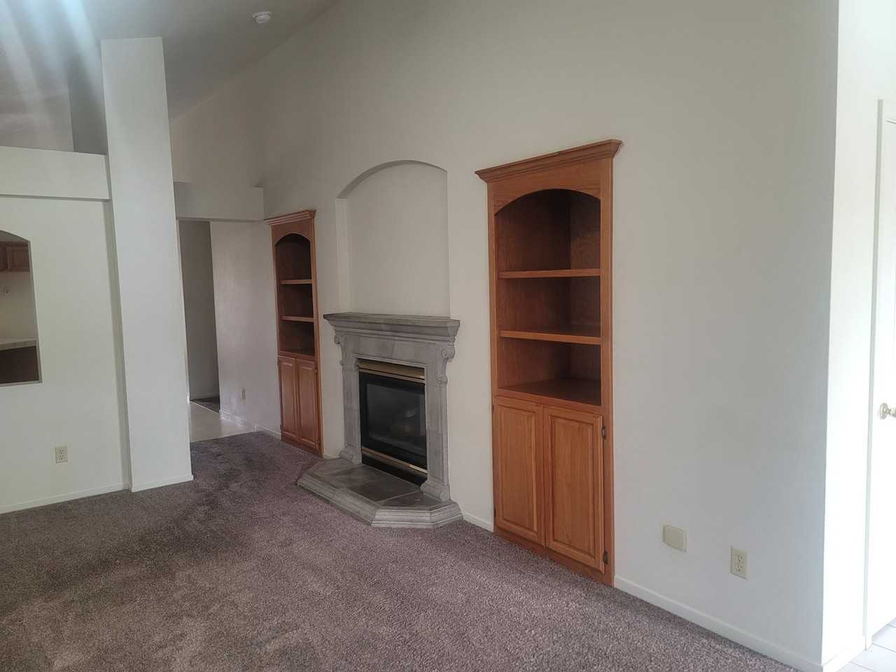 660 Sunset Dr - Photo 2 of 38