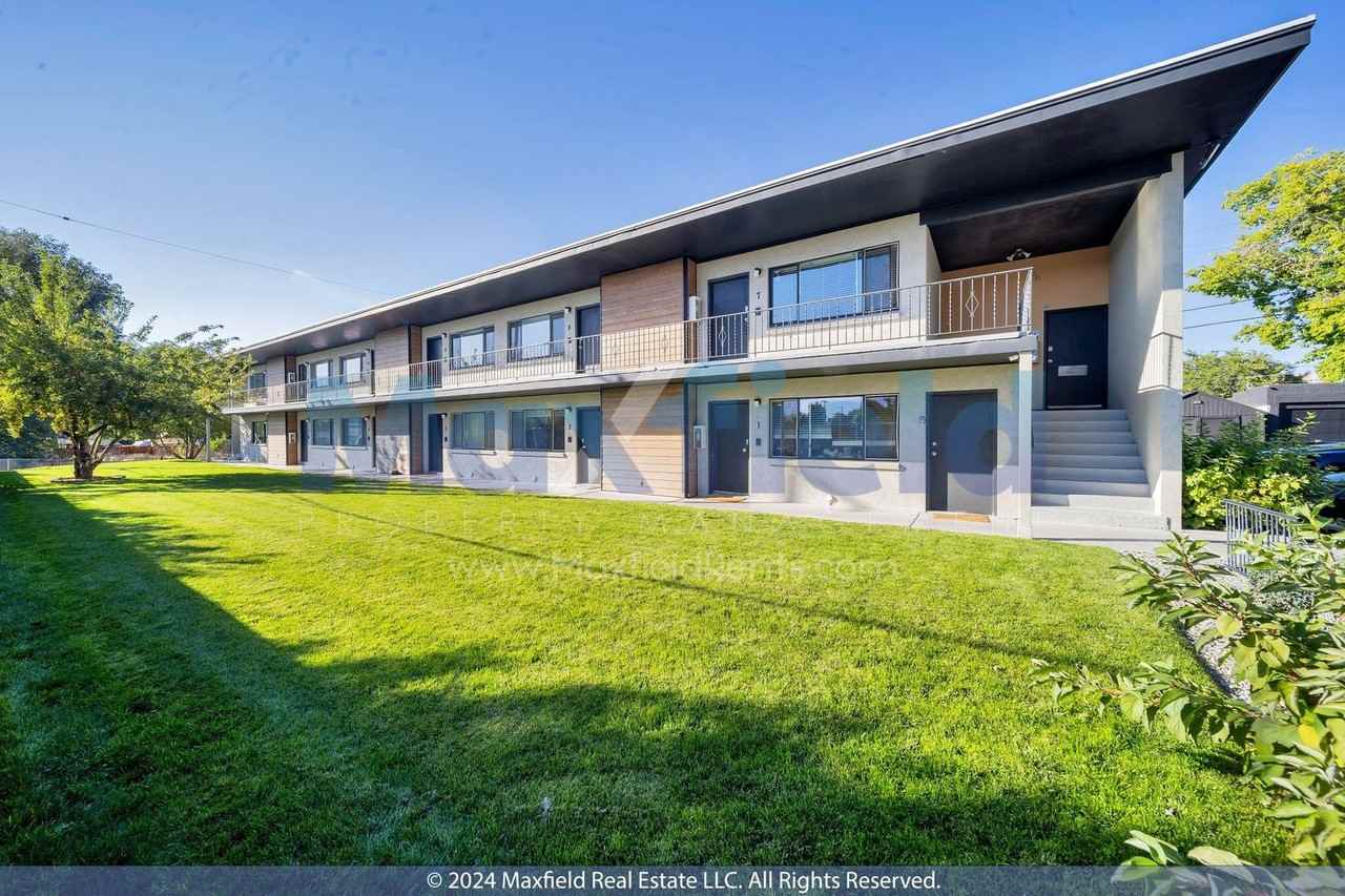 1964 S 900 E - Photo 2 of 18