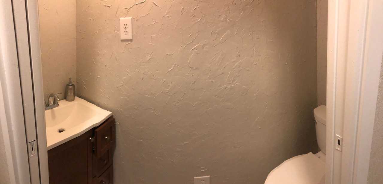 2841 Indian Creek Blvd - Photo 3 of 21