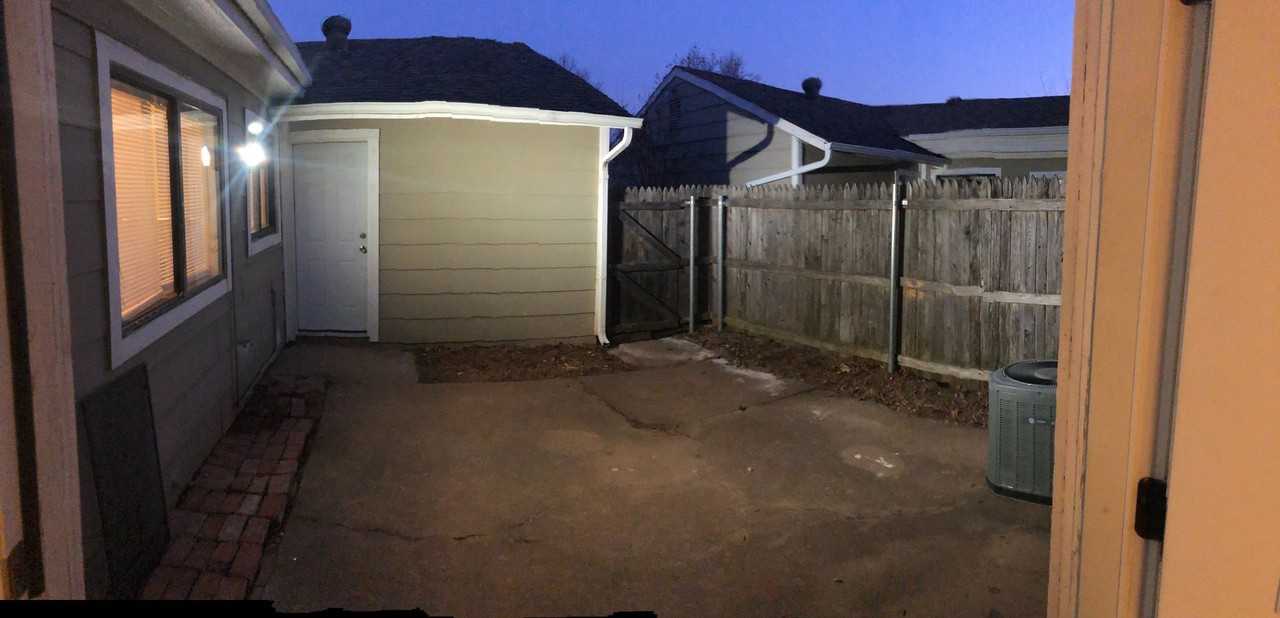 2841 Indian Creek Blvd - Photo 4 of 21