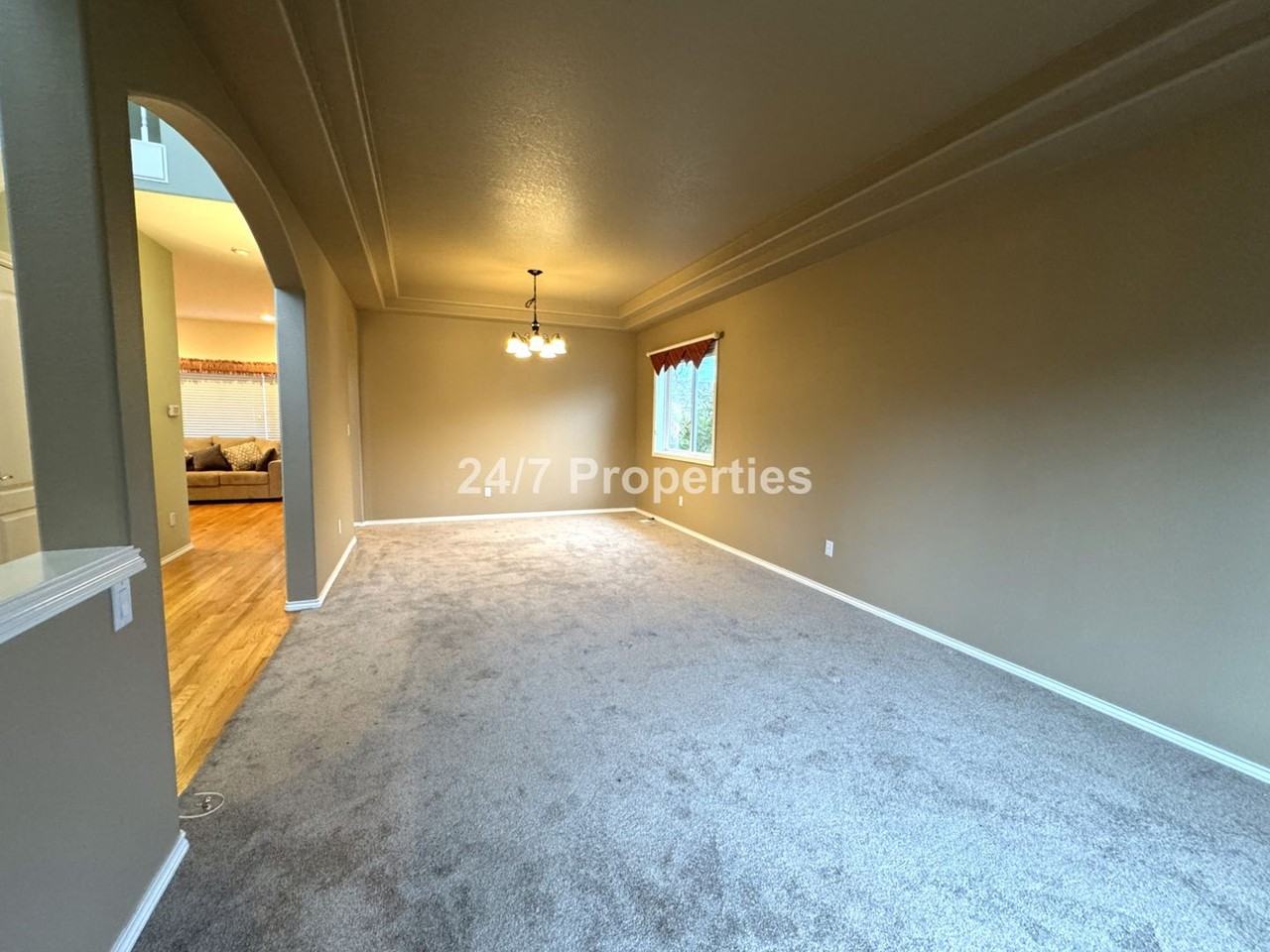 15027 Pebble Beach Dr - Photo 3 of 25