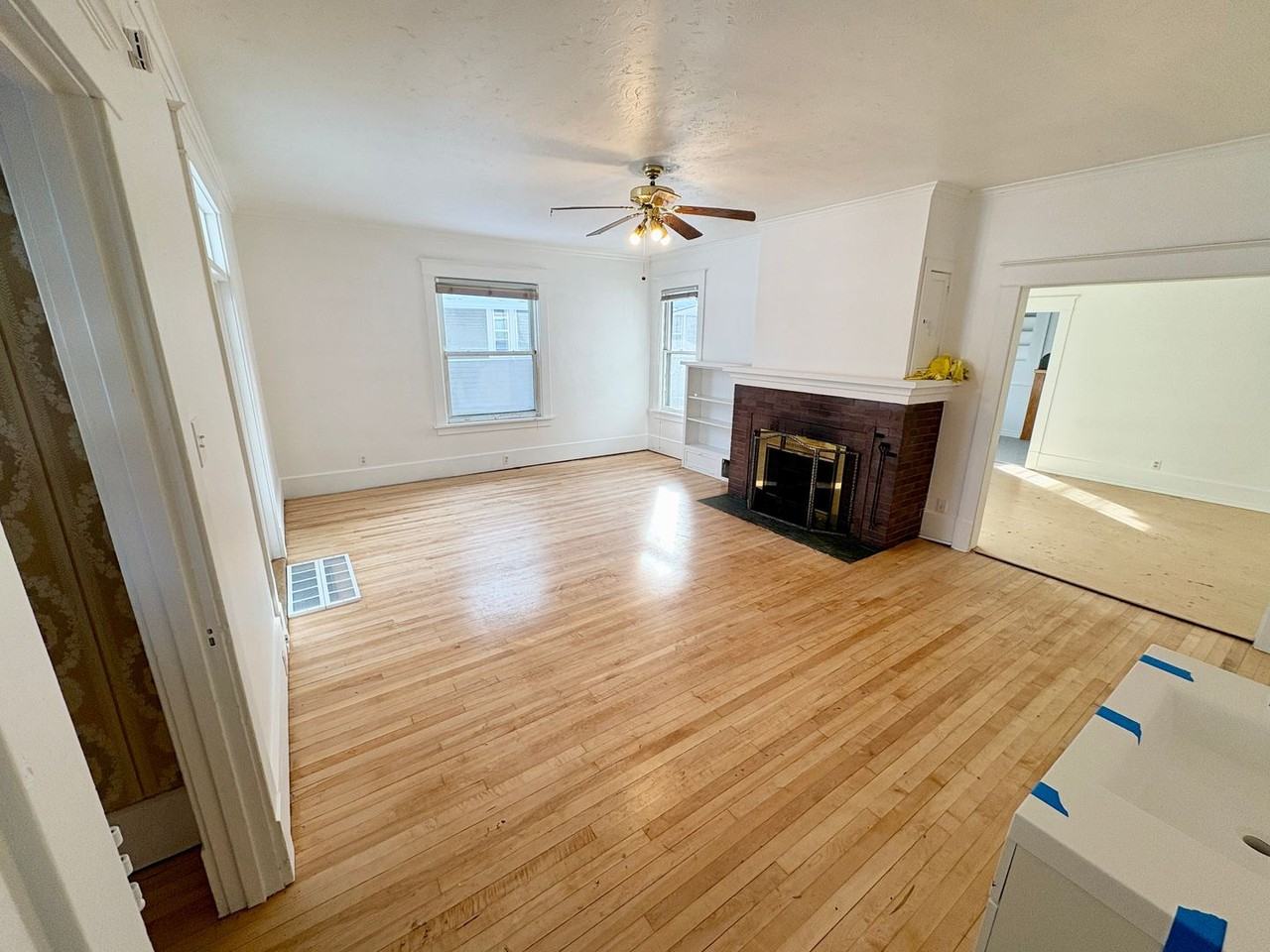 1016 N 31st St - Photo 3 of 21