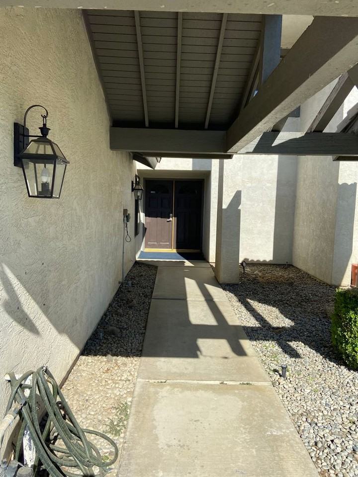 10204 Sunset Canyon Dr - Photo 2 of 16