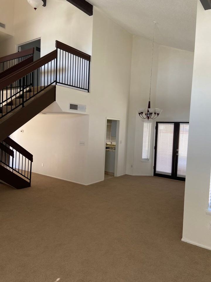 10204 Sunset Canyon Dr - Photo 3 of 16