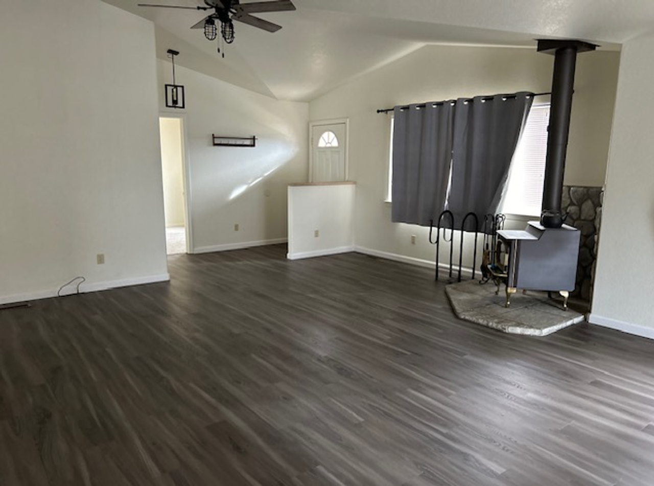 1312 Joette Ct - Photo 2 of 10