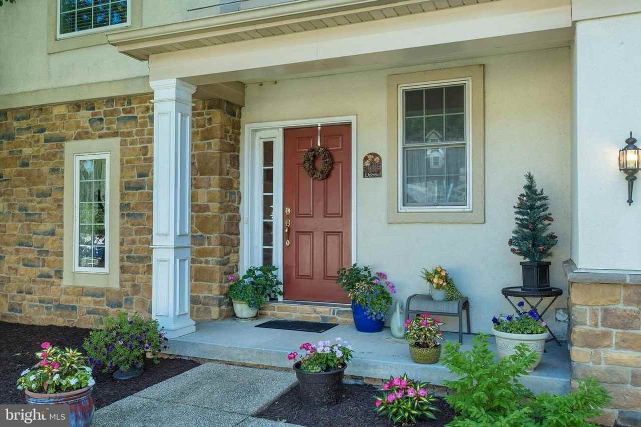 138 Creekgate Ct - Photo 2 of 24