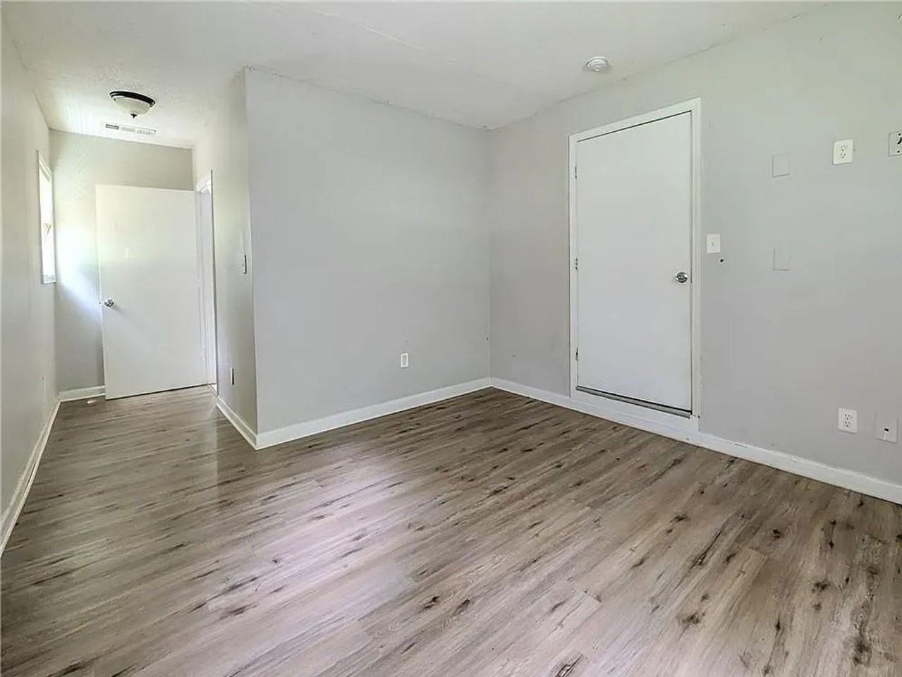 1385 Nash Rd Nw - Photo 2 of 14