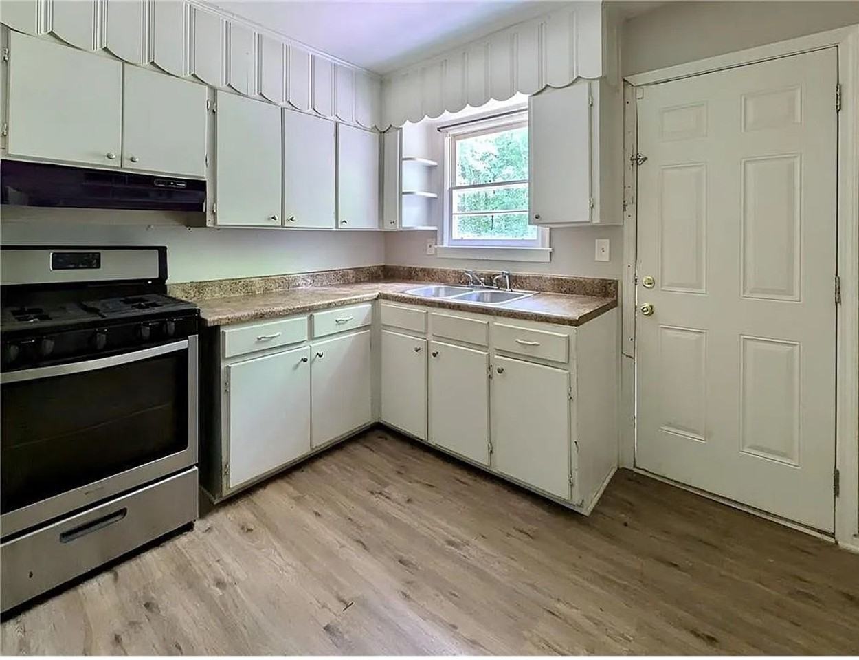 1385 Nash Rd Nw - Photo 5 of 14