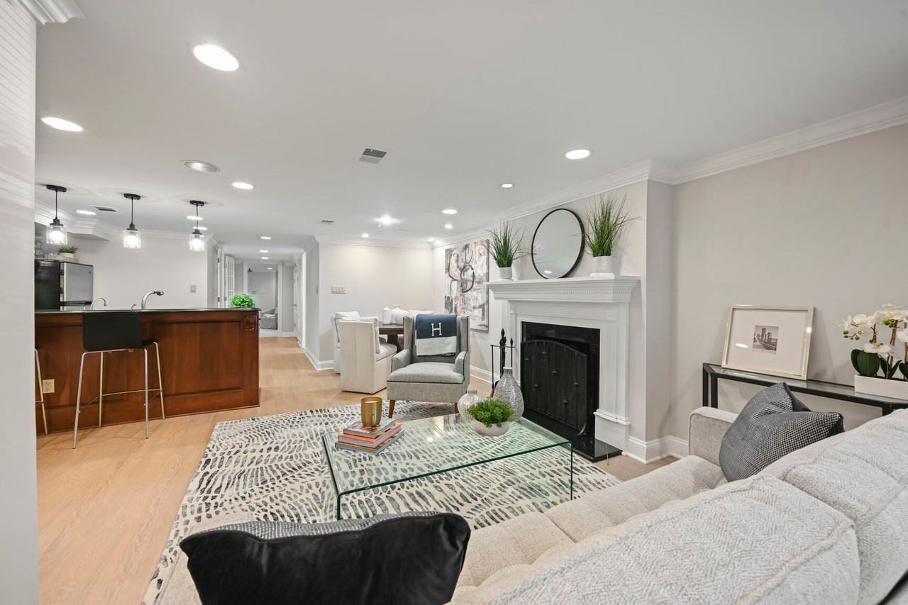 1832 Calvert St Nw #1 - Photo 3 of 23