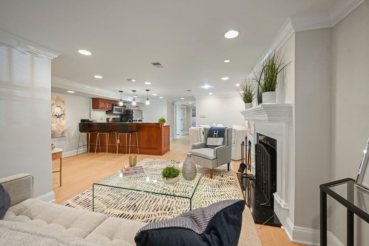 1832 Calvert St Nw #1 - Photo 6 of 23
