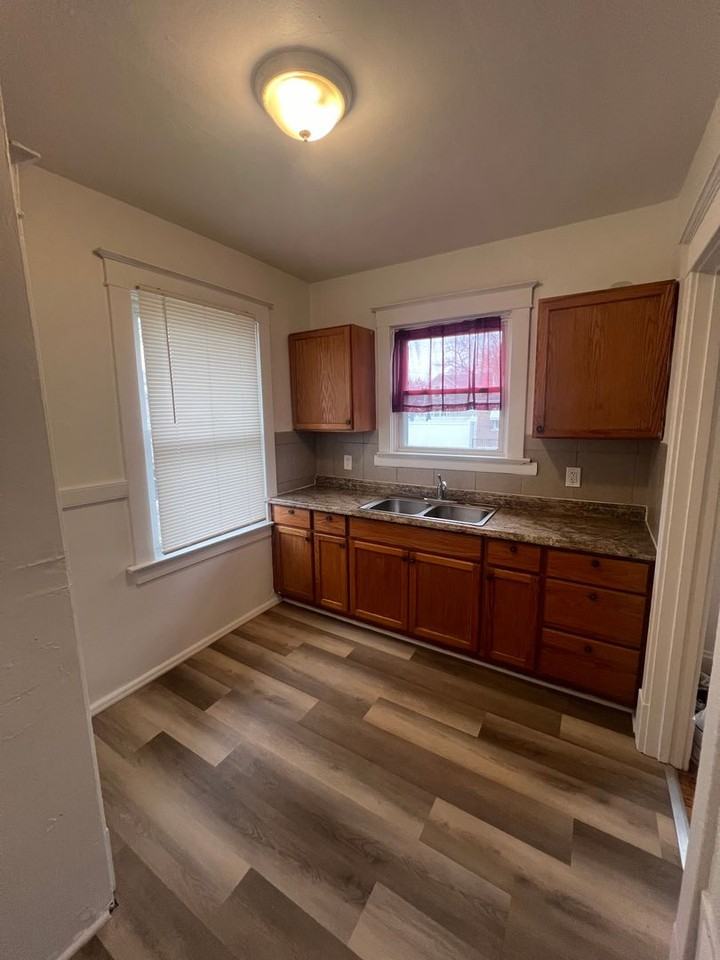 7001 Corbitt Ave - Photo 3 of 8