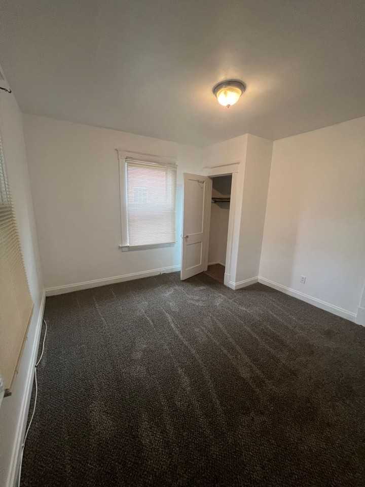 7001 Corbitt Ave - Photo 4 of 8