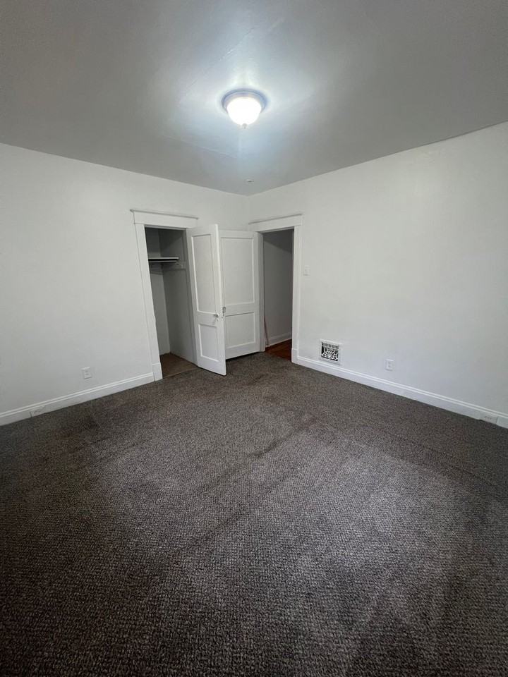 7001 Corbitt Ave - Photo 5 of 8