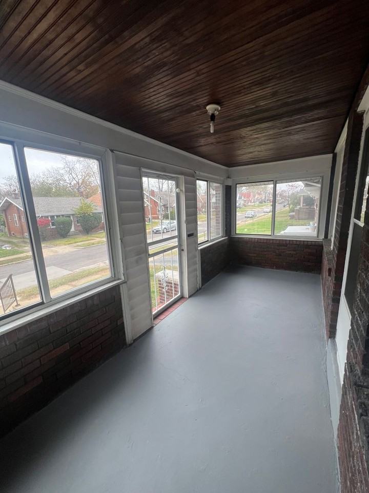 7001 Corbitt Ave - Photo 7 of 8