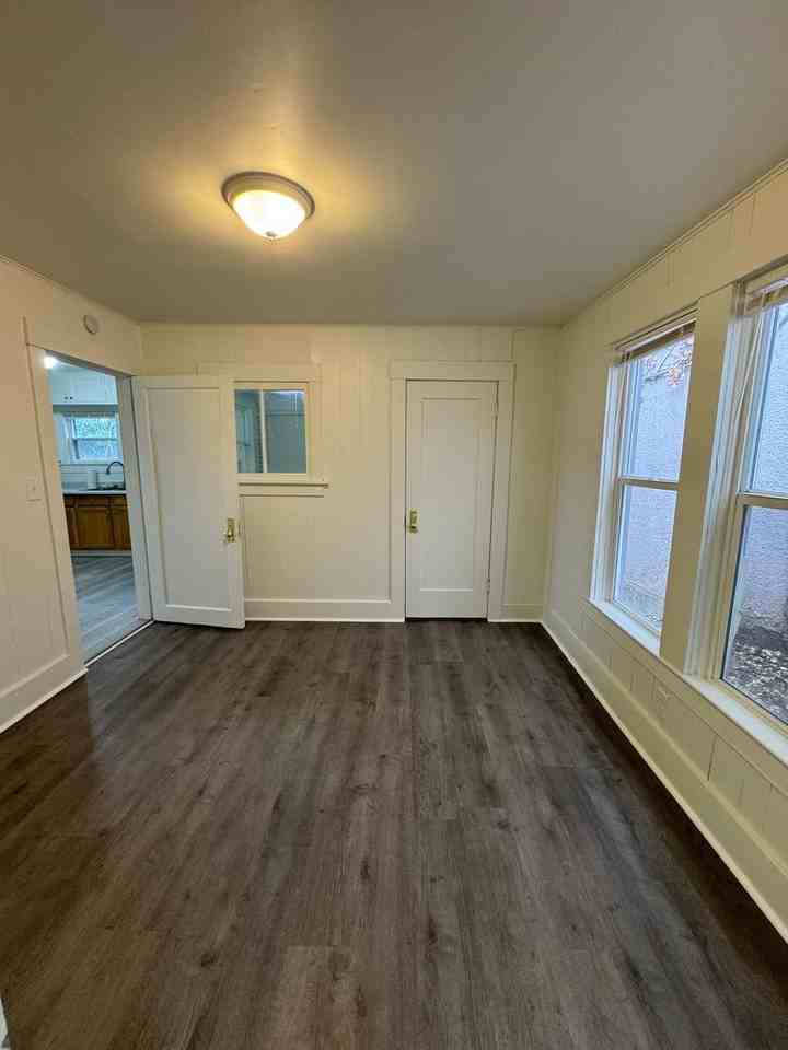 708 Jefferson St - Photo 6 of 14