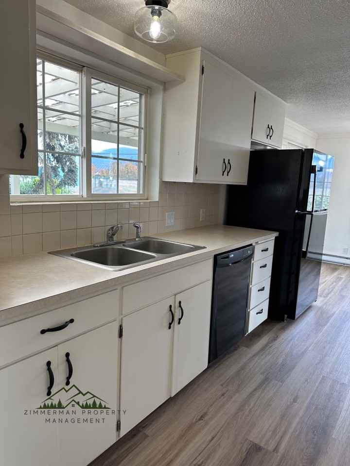 32515 Coburg Bottom Loop Rd - Photo 5 of 22