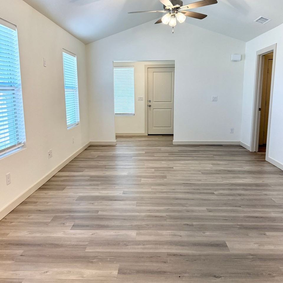 7702 Elm Ave - Photo 2 of 19