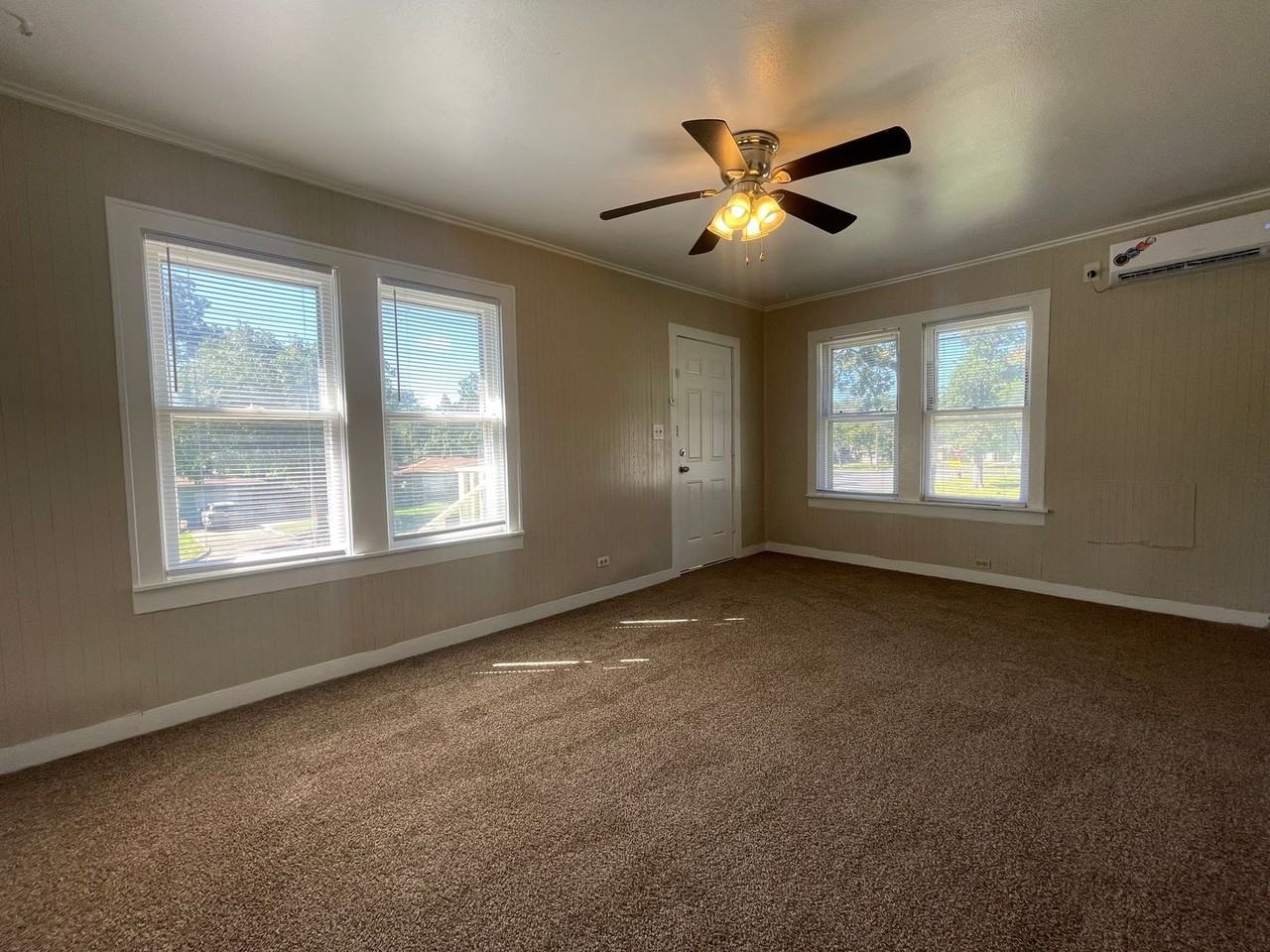 5210 Barbara Rd - Photo 2 of 11