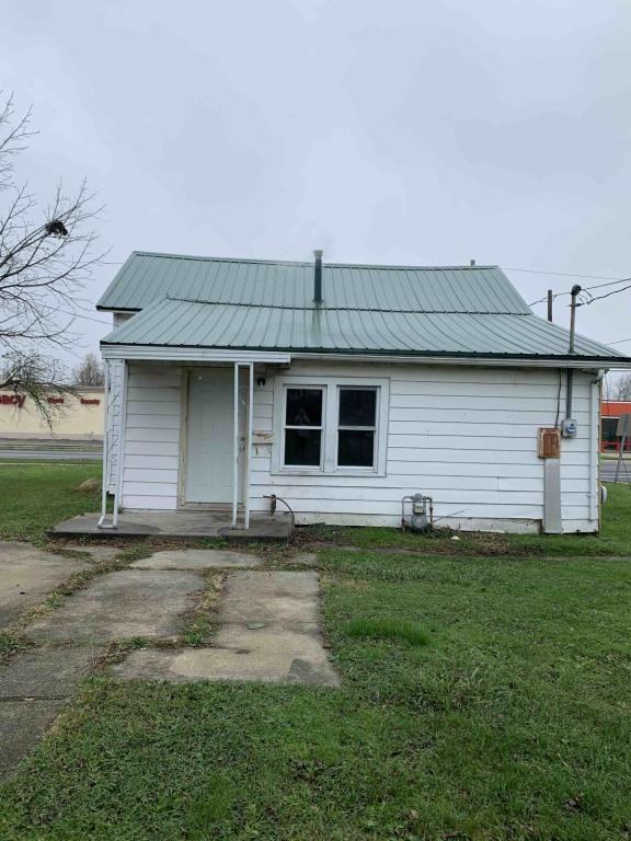 823 N Meridian St - Photo 2 of 7