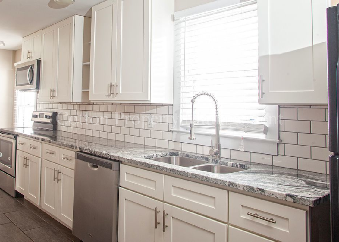 617 S 6th St - Photo 3 of 21