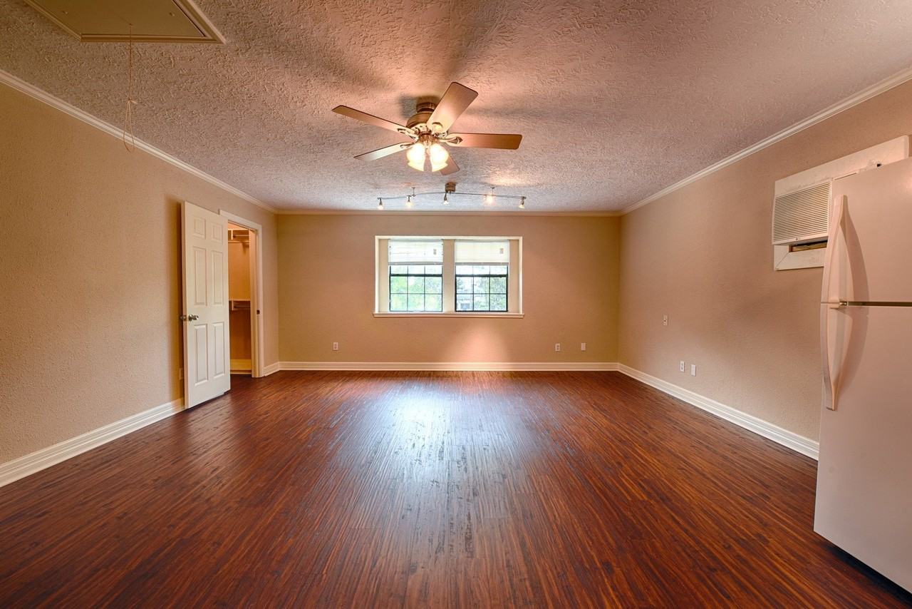 2714 Morenci St #1 - Photo 7 of 8