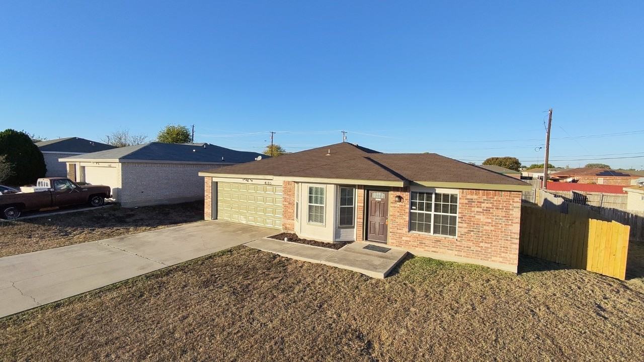 4105 Matt Ct - Photo 3 of 27