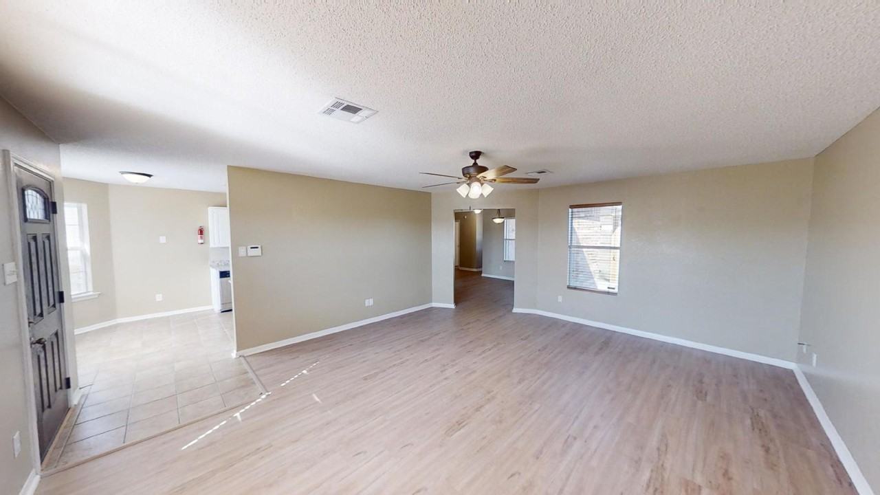4105 Matt Ct - Photo 7 of 27