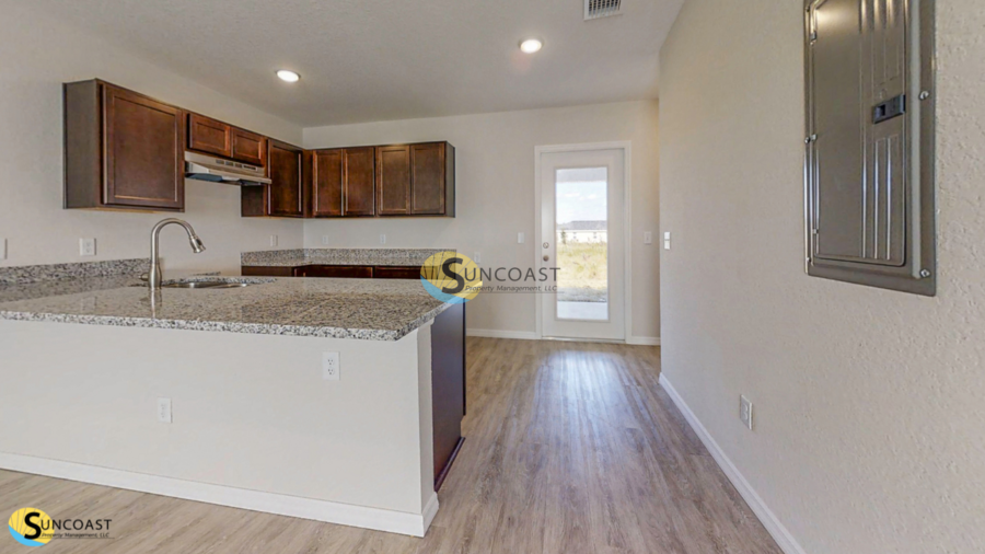 9500 N Travis Dr - Photo 2 of 17
