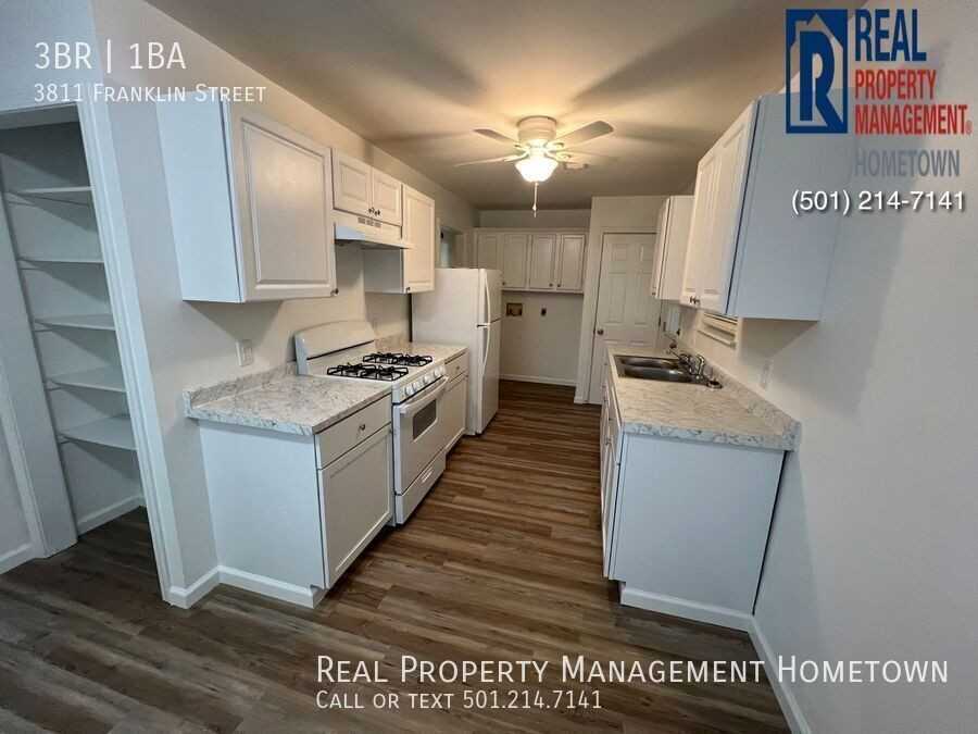 3811 Franklin St - Photo 3 of 14