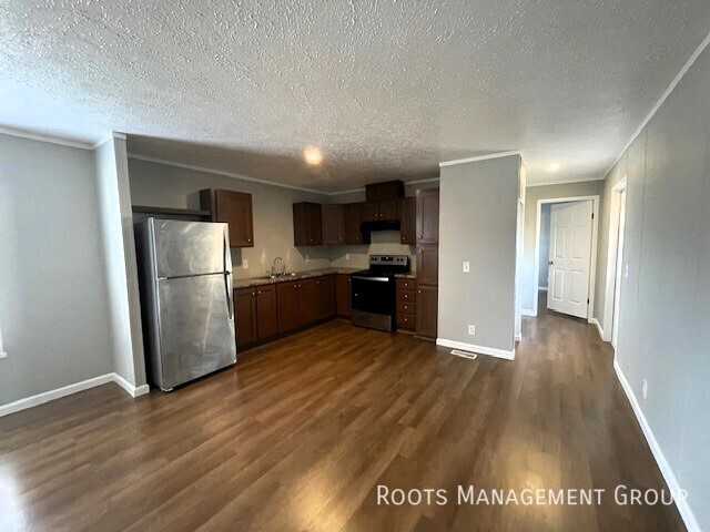 117 Carriage Lane Est #117 - Photo 3 of 10