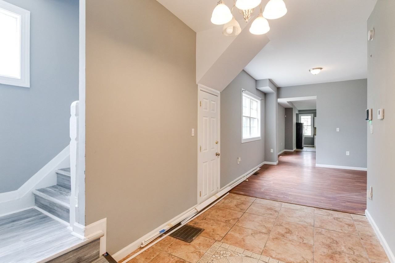 704 Gorsuch Ave - Photo 2 of 28