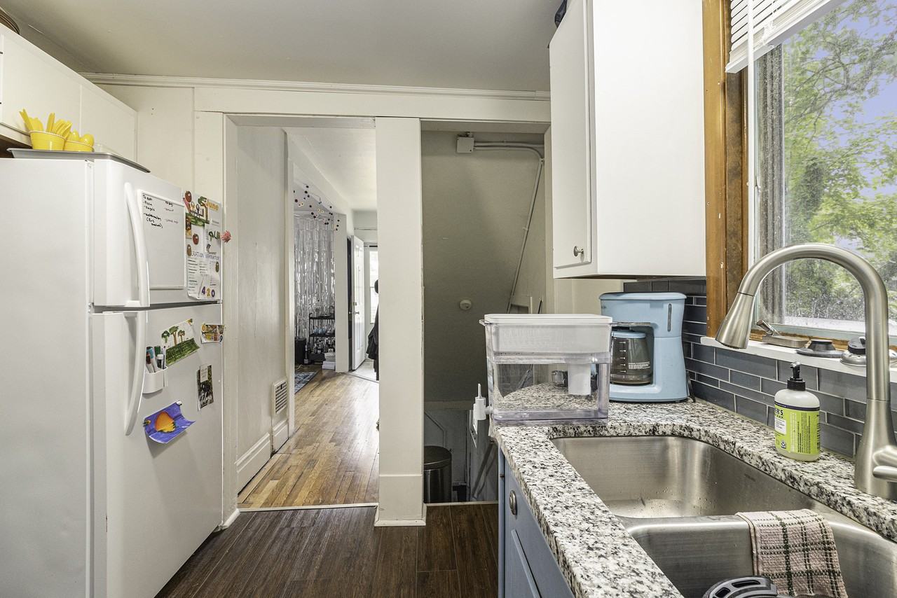 827 Brookwood Pl - Photo 5 of 18